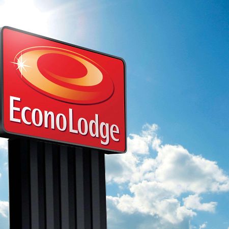Econo Lodge ฟอร์เรสซิตี้ ภายนอก รูปภาพ