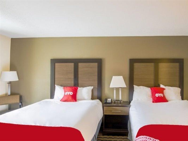 Econo Lodge ฟอร์เรสซิตี้ ภายนอก รูปภาพ