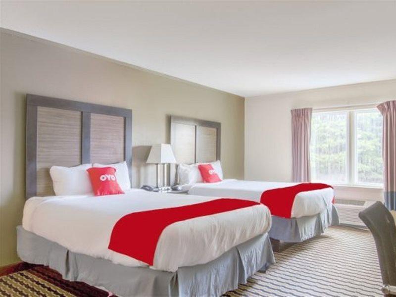 Econo Lodge ฟอร์เรสซิตี้ ภายนอก รูปภาพ