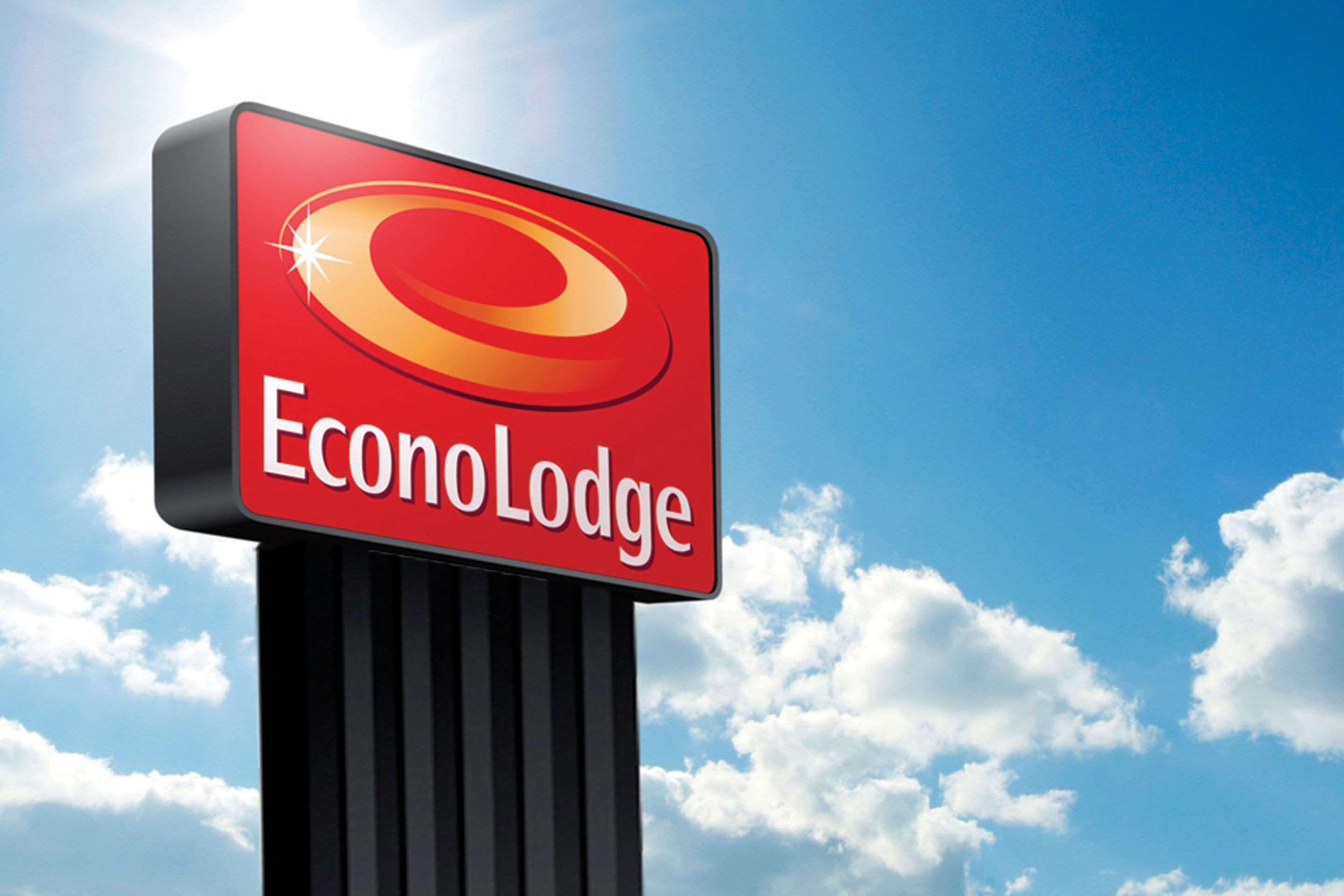 Econo Lodge ฟอร์เรสซิตี้ ภายนอก รูปภาพ