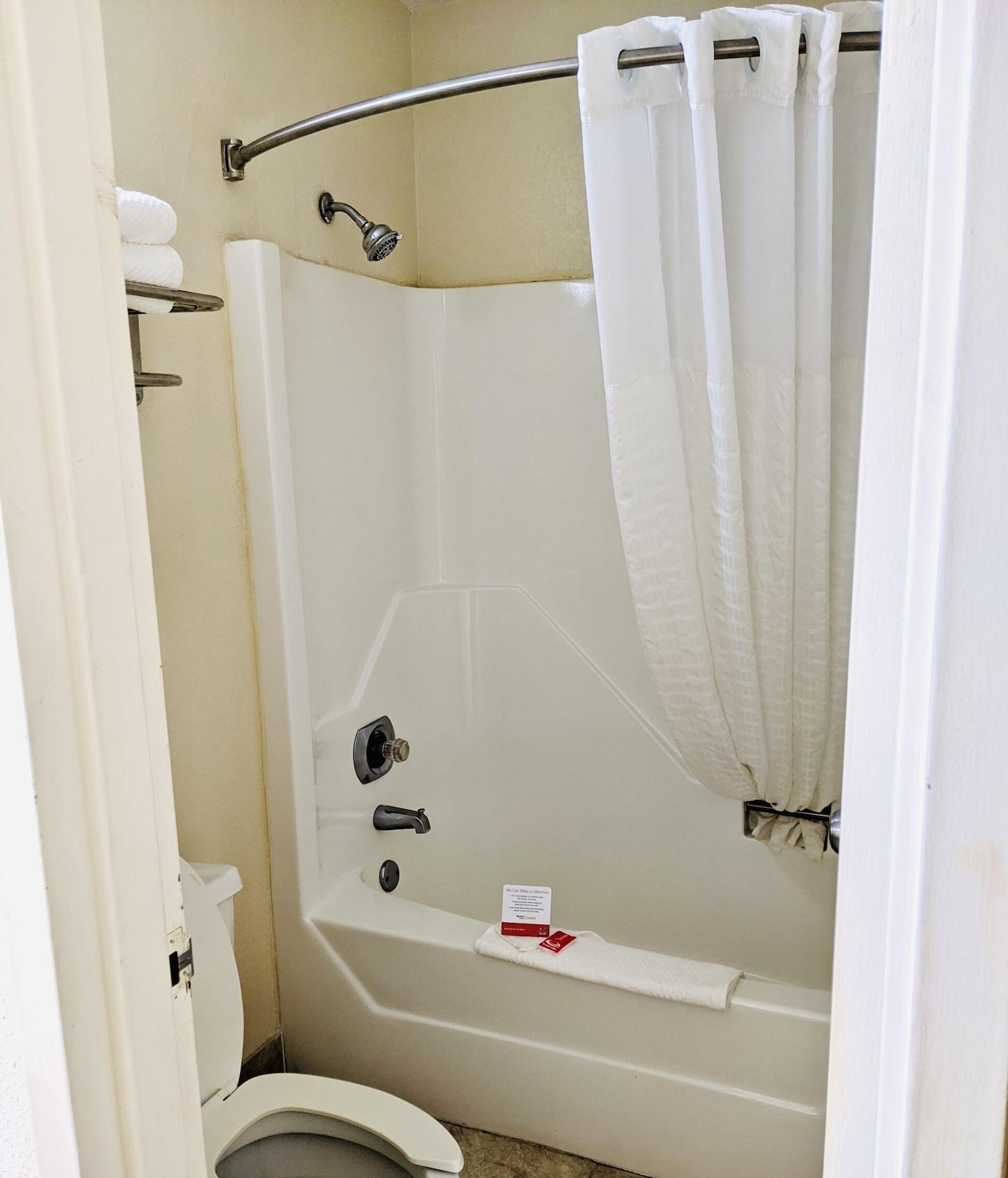 Econo Lodge ฟอร์เรสซิตี้ ภายนอก รูปภาพ