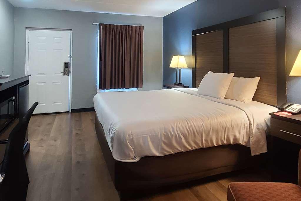 Econo Lodge ฟอร์เรสซิตี้ ห้อง รูปภาพ